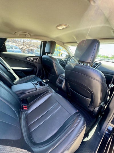 2017 Chrysler 200 Limited Platinum