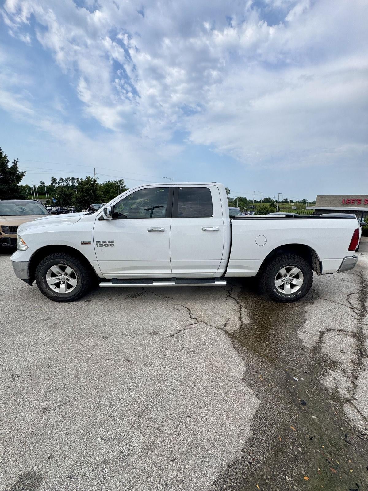 2016 RAM 1500 SLT