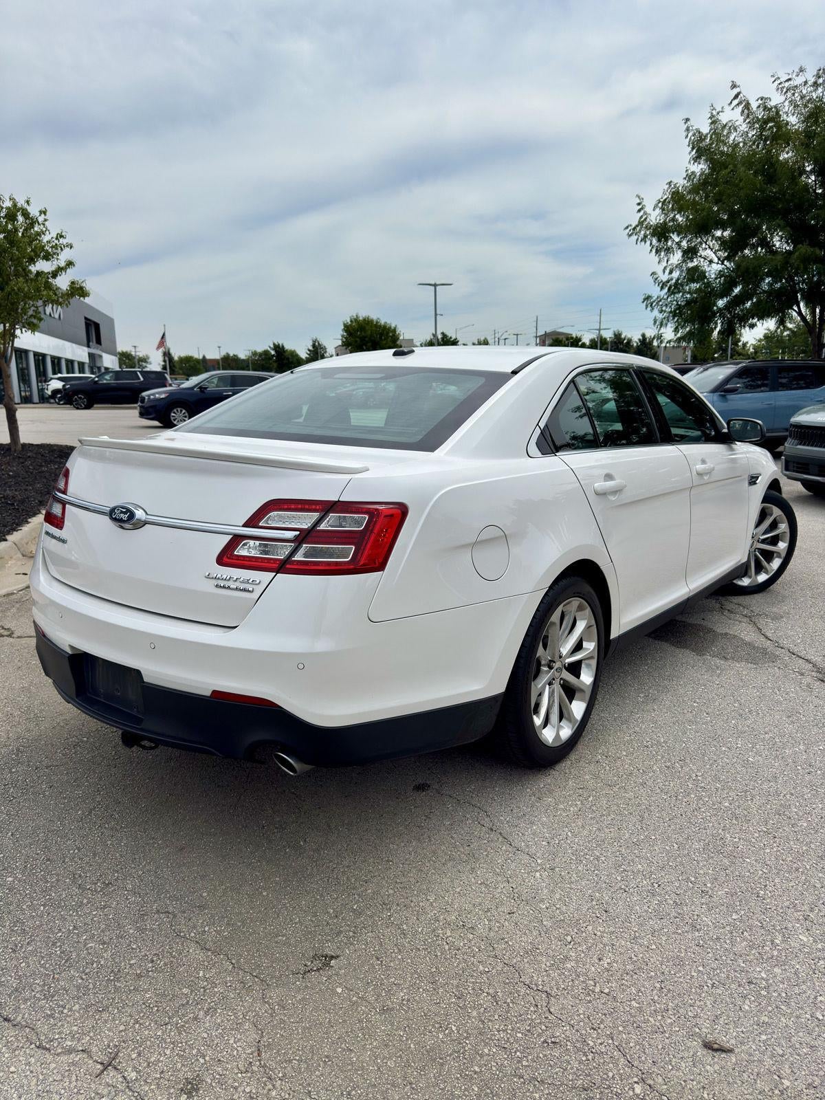 2016 Ford Taurus LIMITED