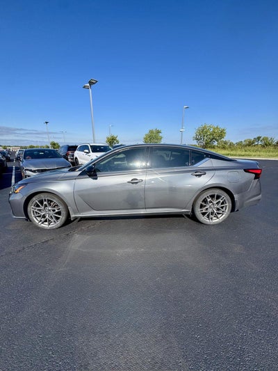 2023 Nissan Altima 2.0 SR