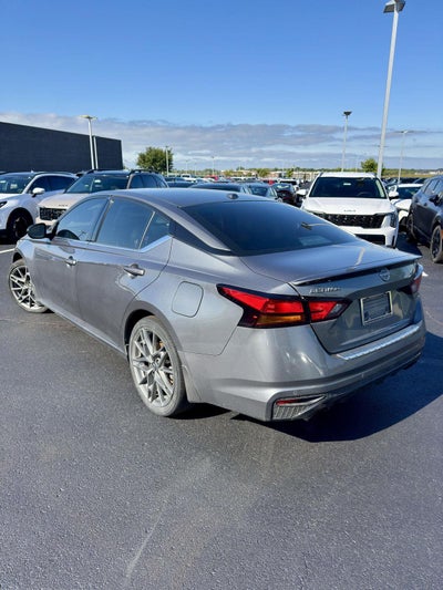 2023 Nissan Altima 2.0 SR