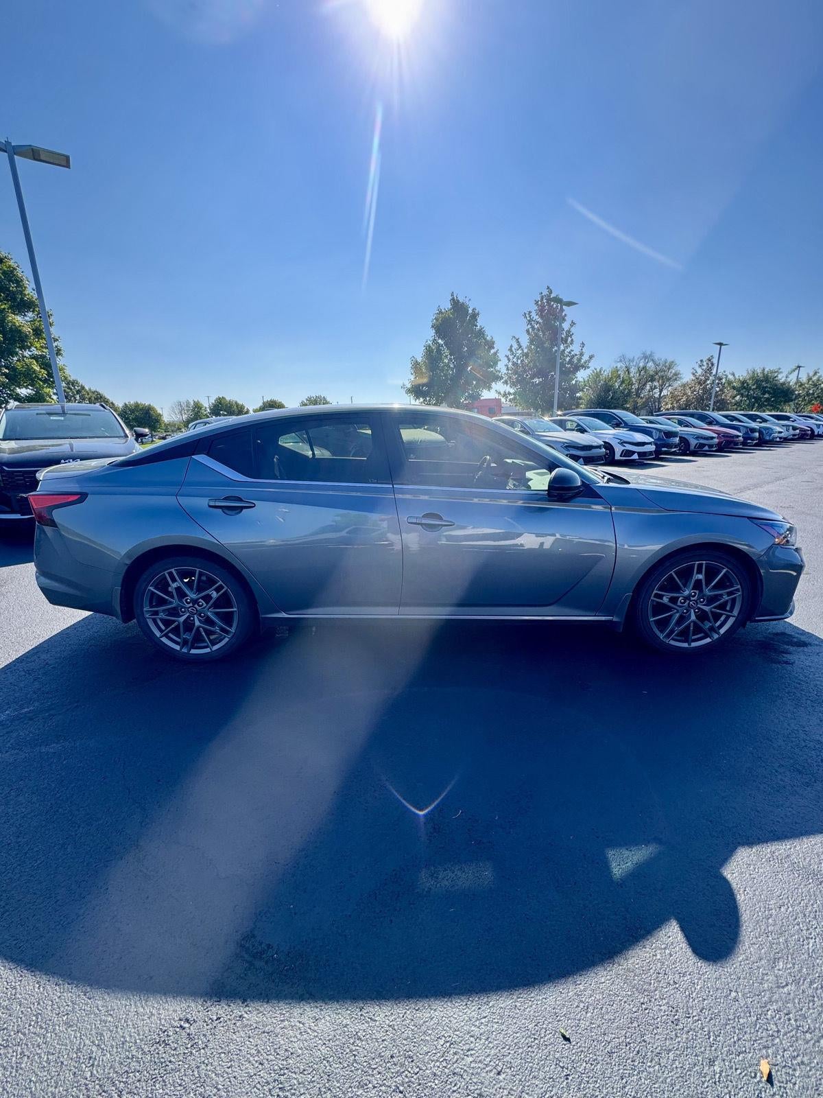2023 Nissan Altima 2.0 SR
