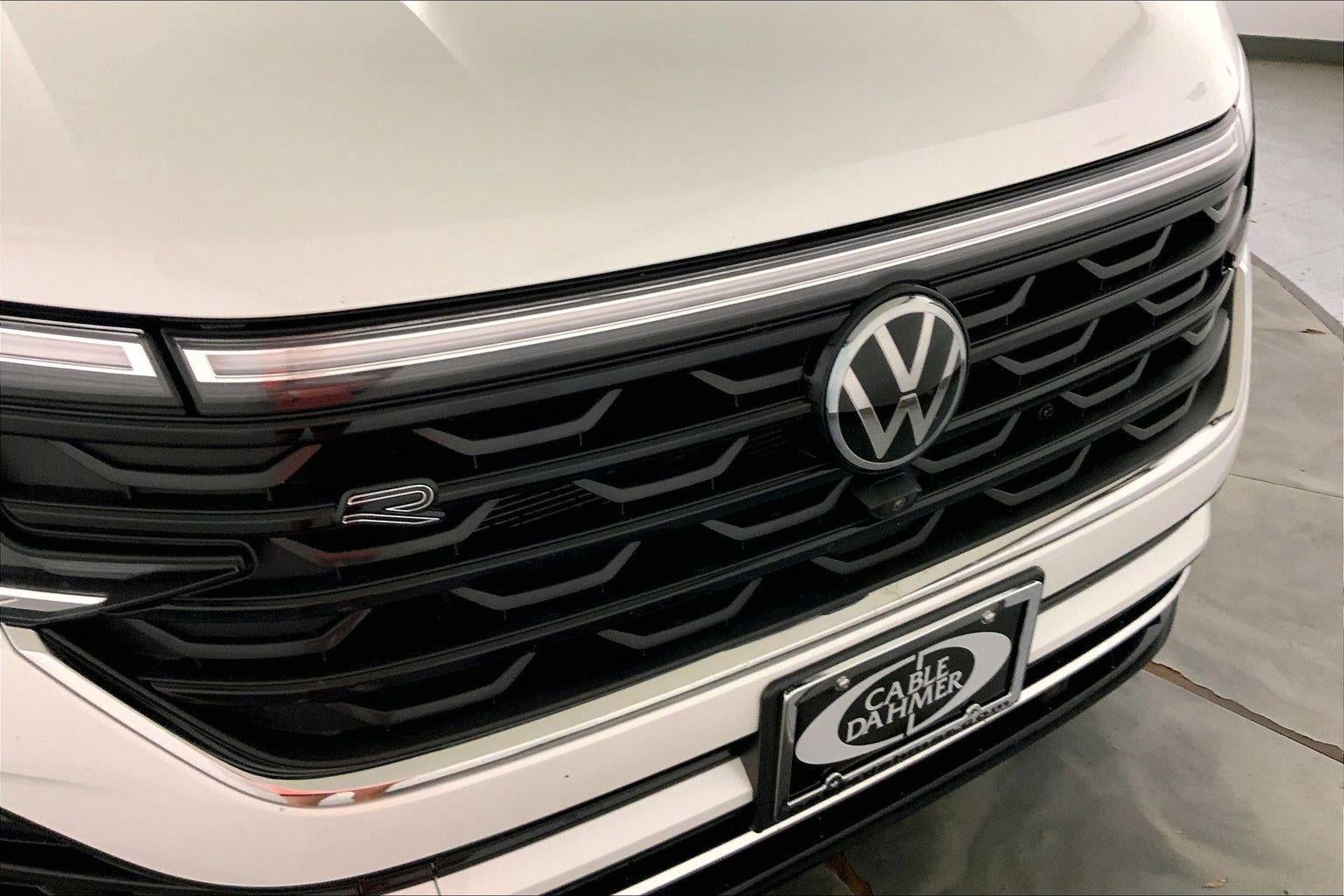 2024 Volkswagen Atlas 2.0T SEL Premium R-Line