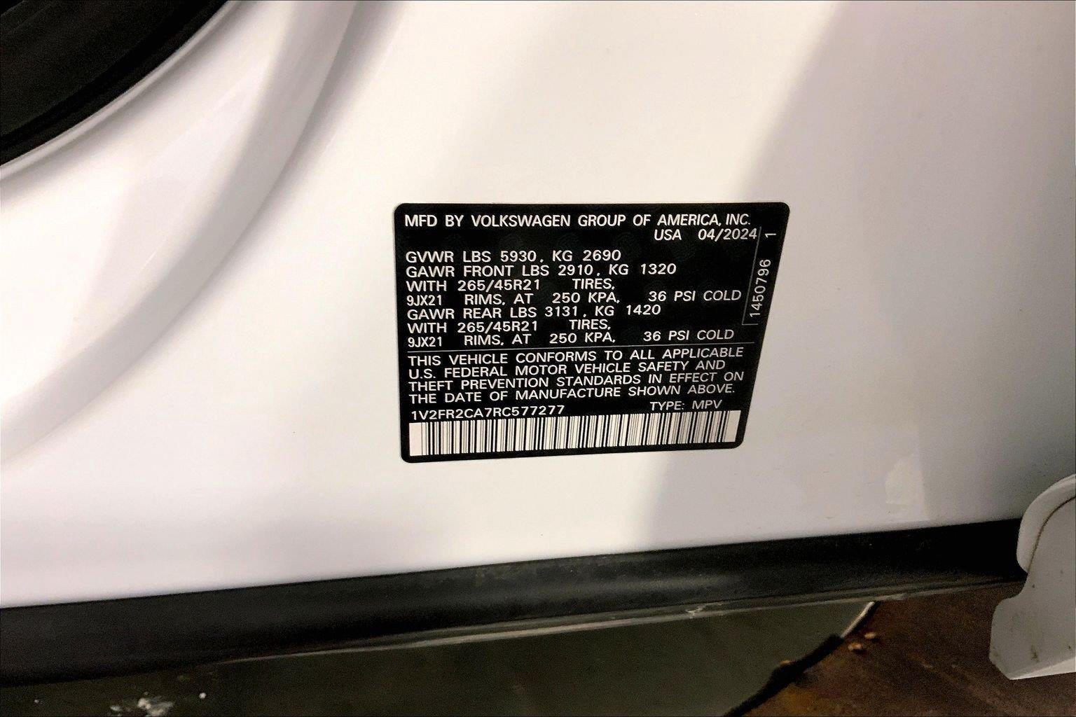 2024 Volkswagen Atlas 2.0T SEL Premium R-Line