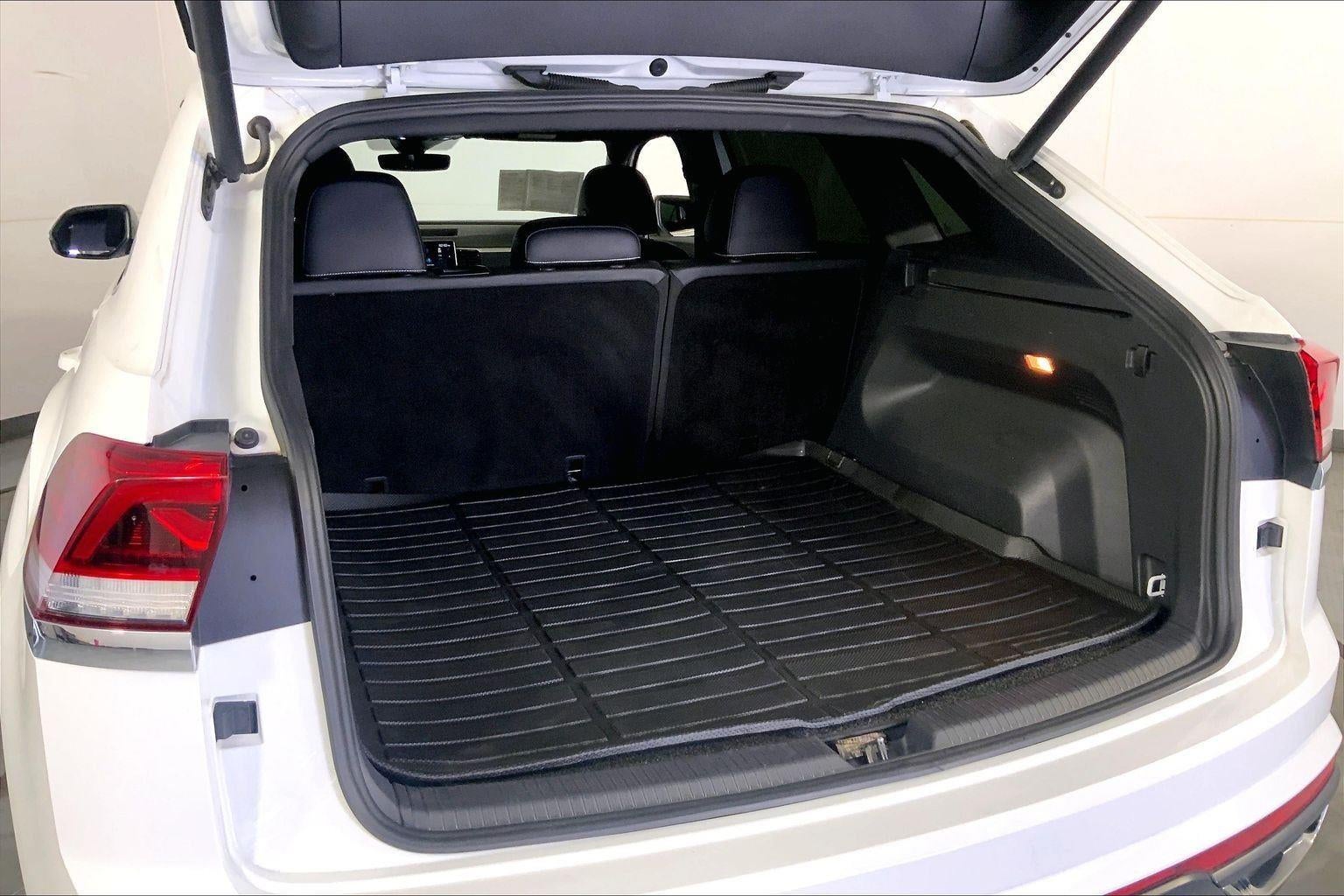 2020 Volkswagen ATLAS CROSS SPO 2.0T SEL PREMIUM