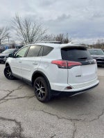 2017 Toyota RAV4 SE