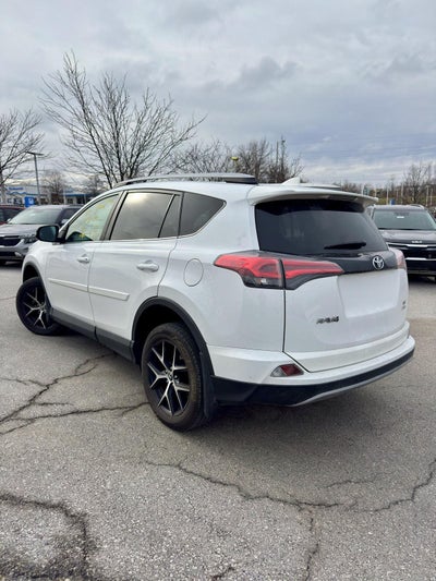 2017 Toyota RAV4 SE