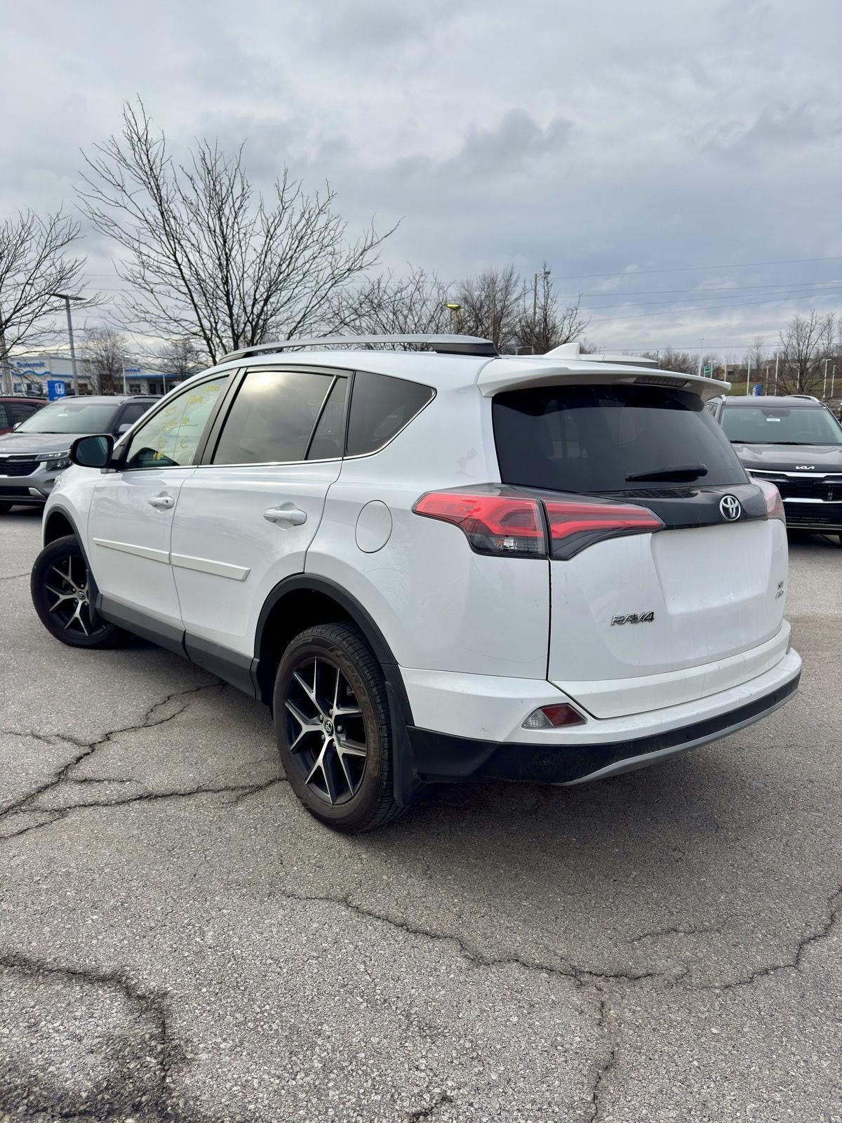 2017 Toyota RAV4 SE