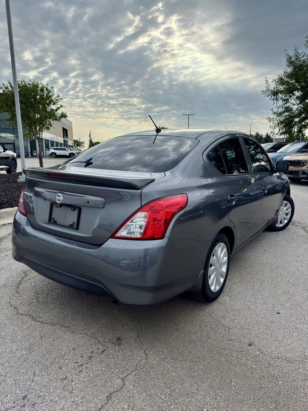 2019 Nissan Versa Sedan S Plus