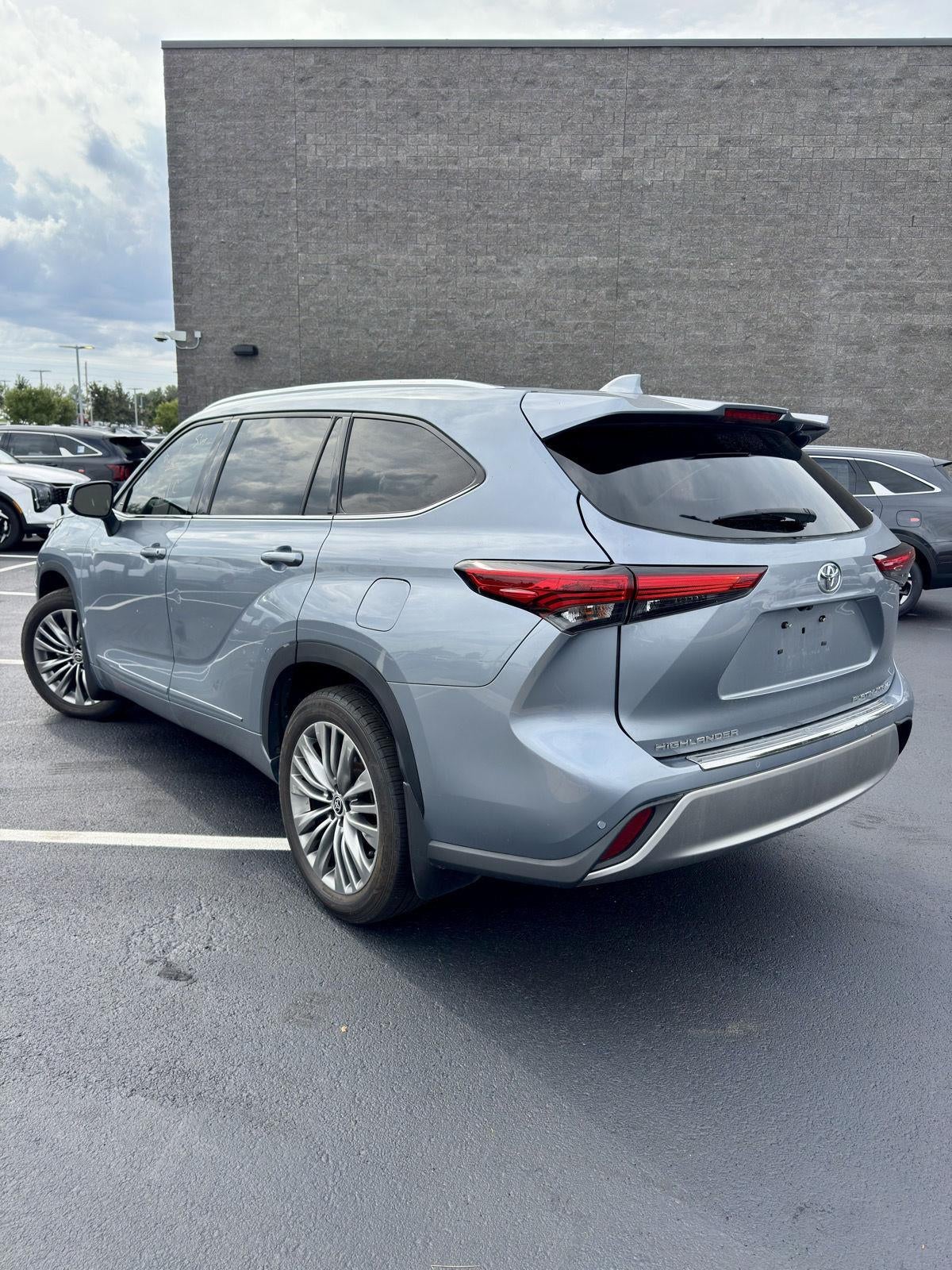2021 Toyota Highlander Platinum