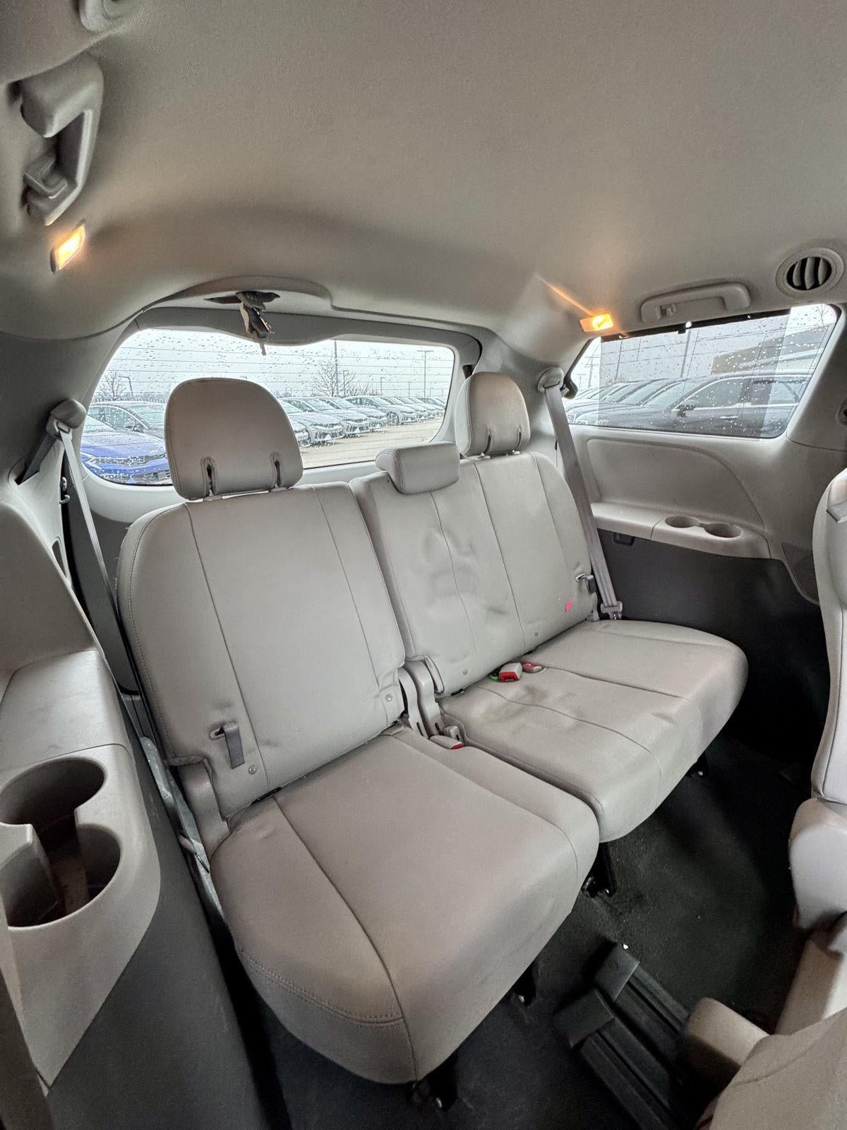 2020 Toyota Sienna XLE