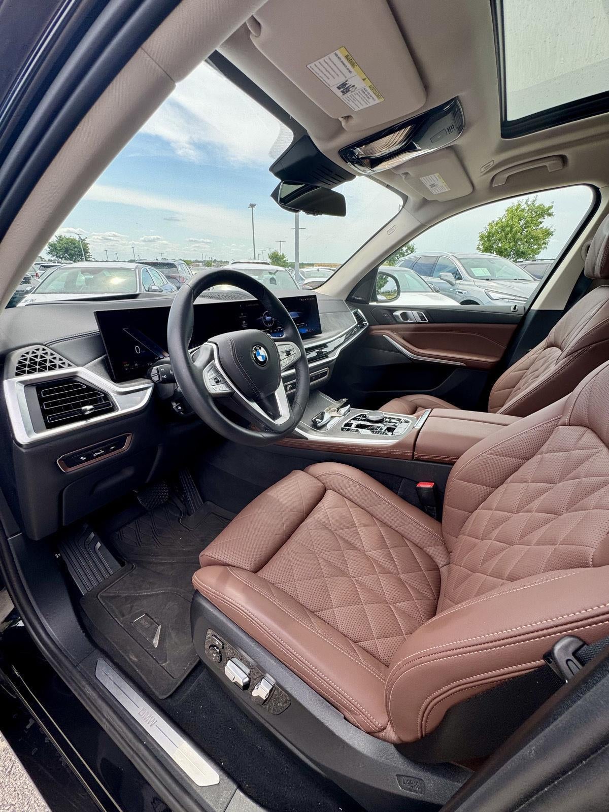 2025 BMW X7 xDrive40i
