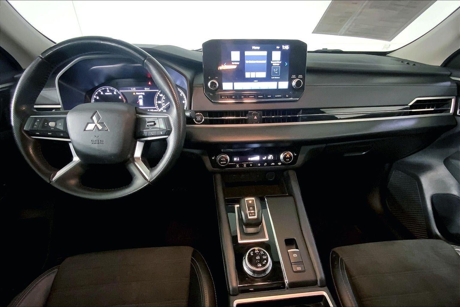 2024 Mitsubishi Outlander SE