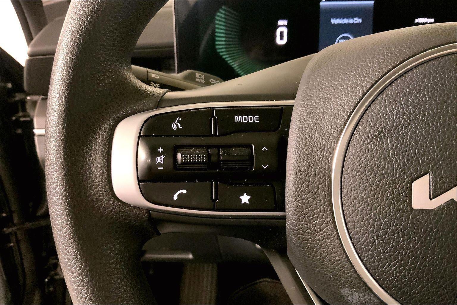 2025 Kia K5 LXS