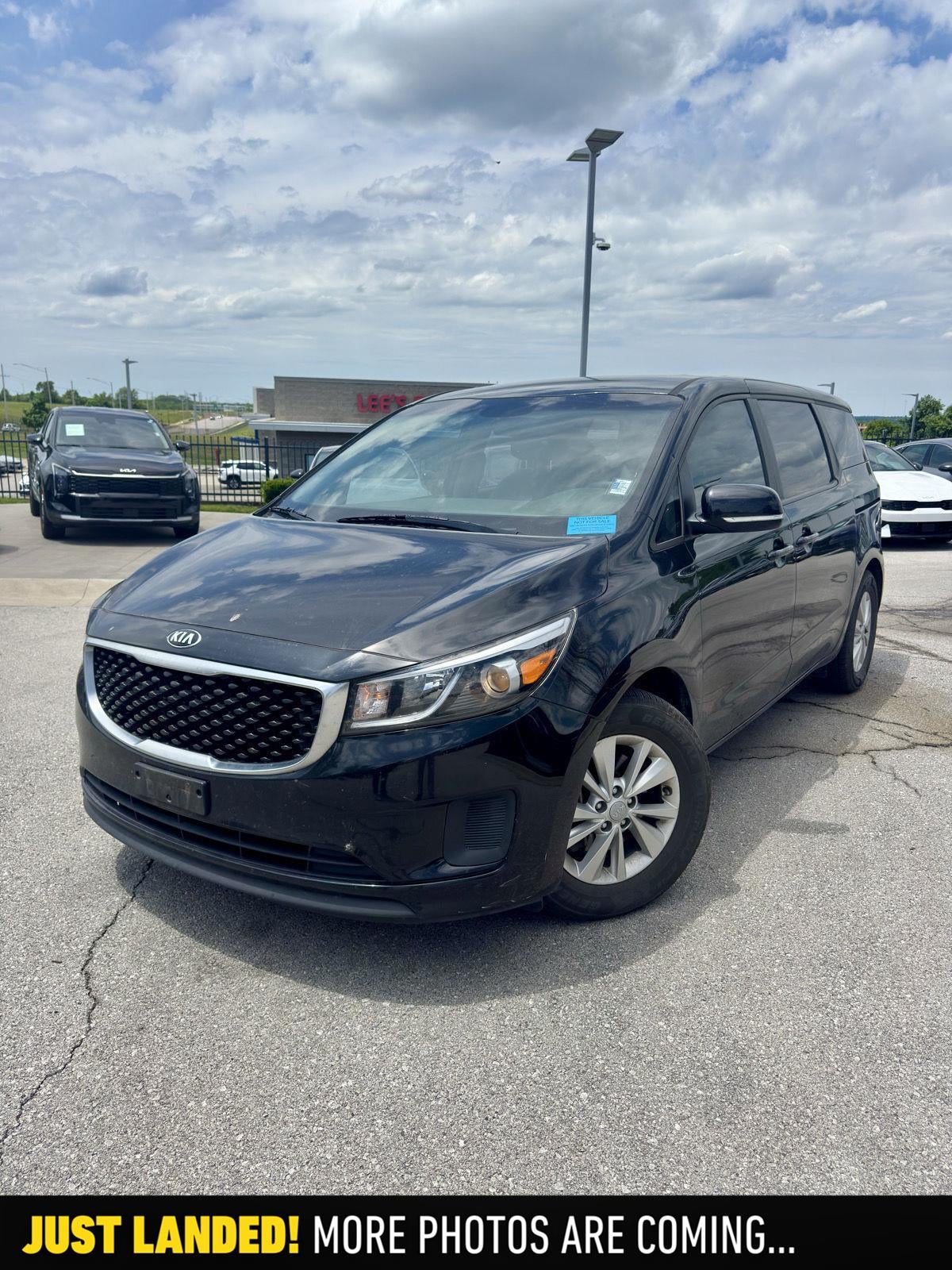 2017 Kia Sedona L