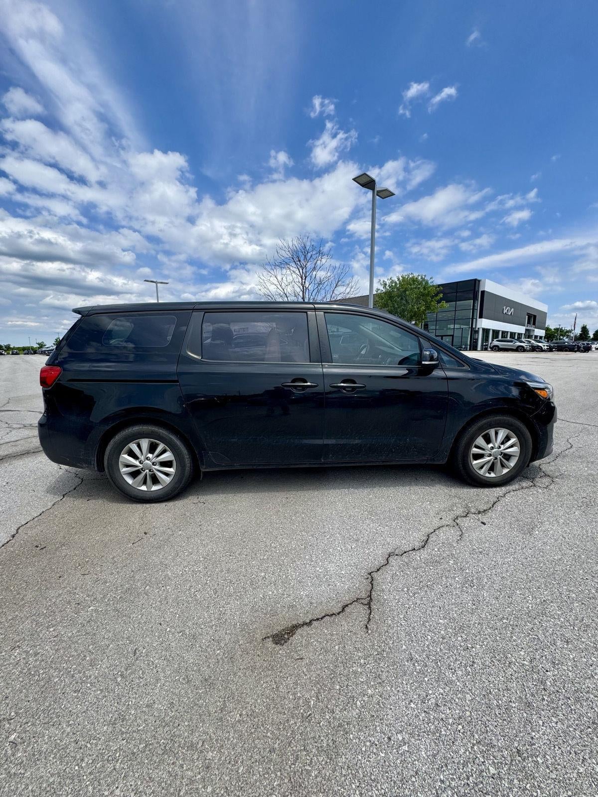 2017 Kia Sedona L