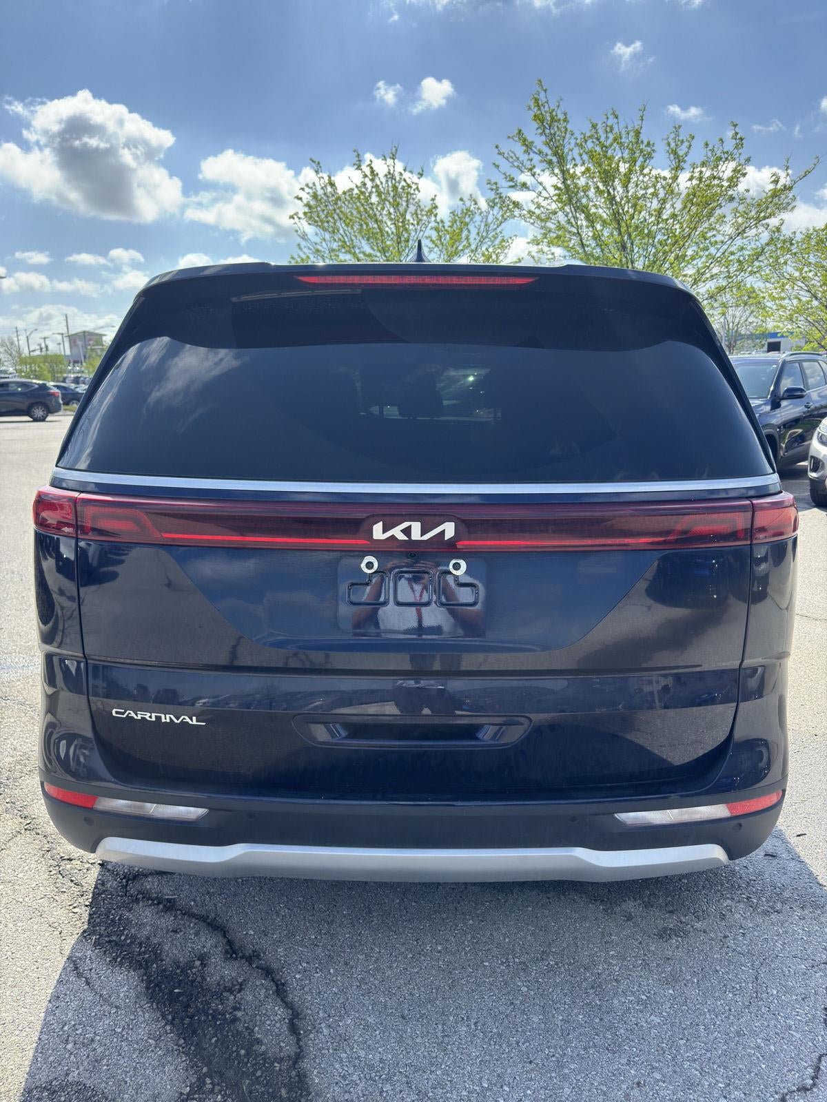 2024 Kia Carnival LX