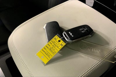 2023 Kia Carnival EX