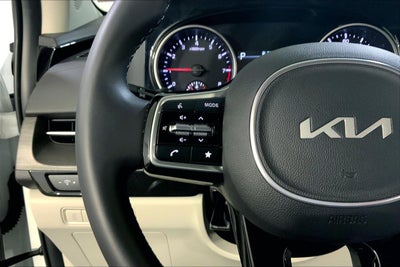 2023 Kia Carnival EX