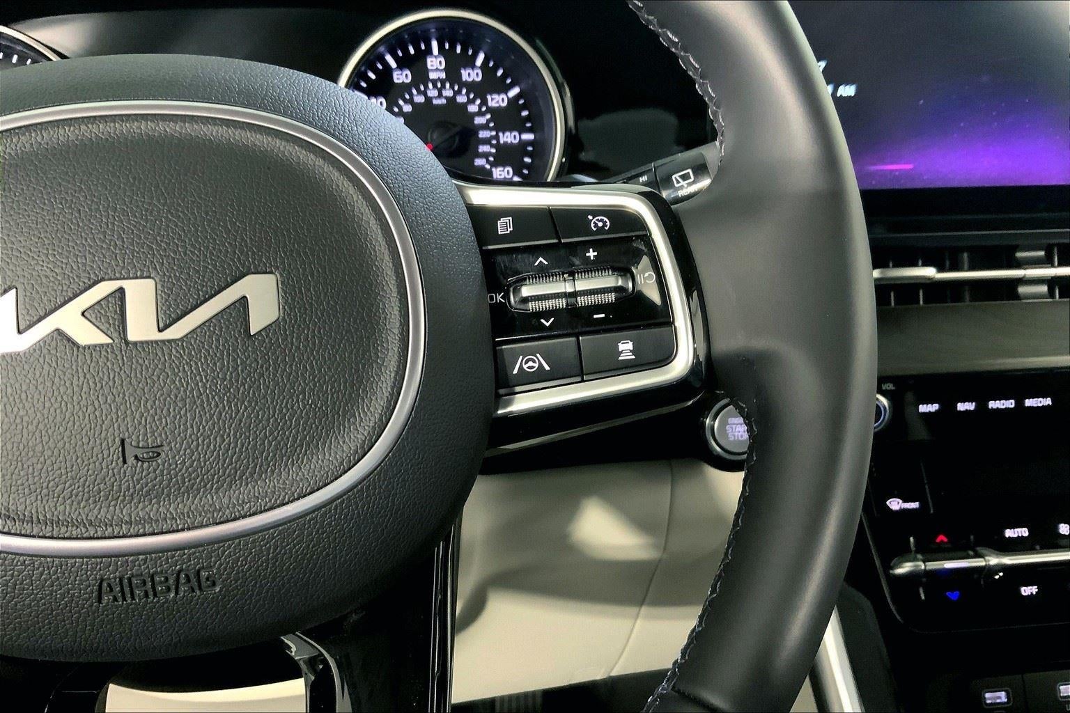 2023 Kia Carnival EX