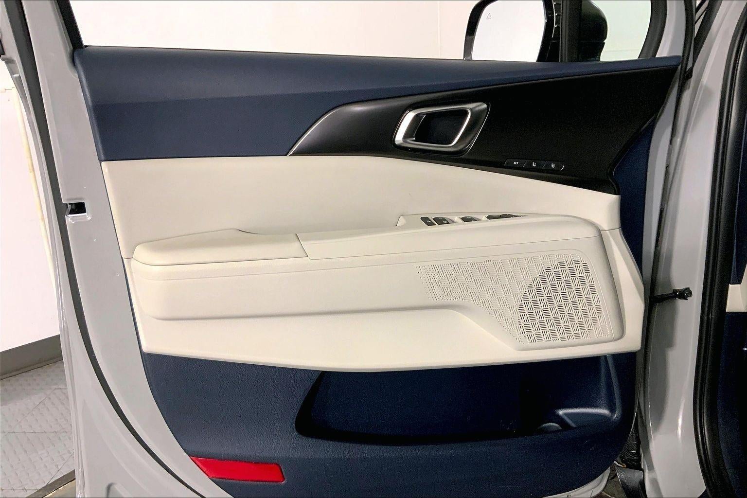 2025 Kia Carnival Hybrid SX