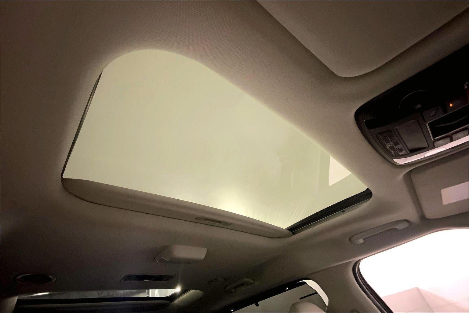 2025 Kia Carnival Hybrid SX