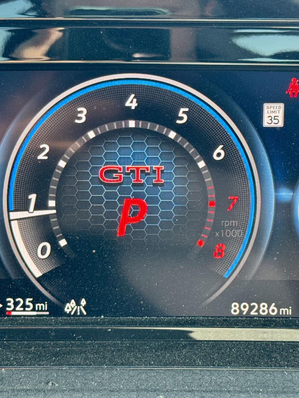 2022 Volkswagen Golf GTI SE