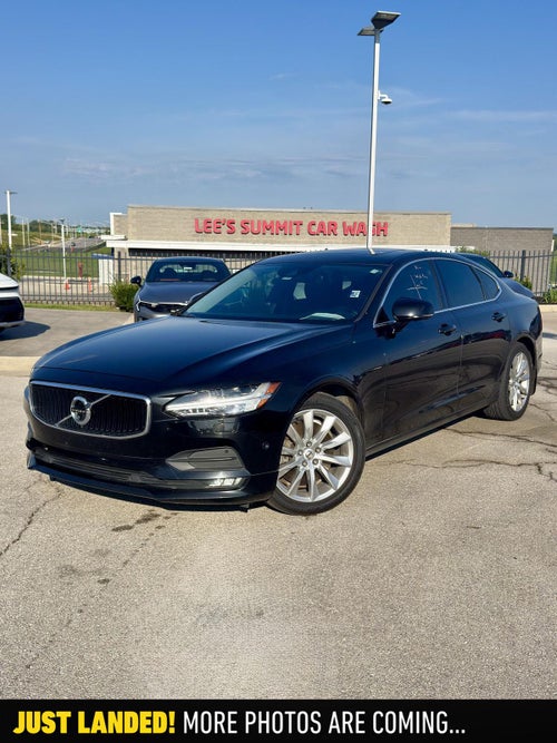 2017 Volvo S90 Momentum
