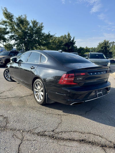 2017 Volvo S90 Momentum