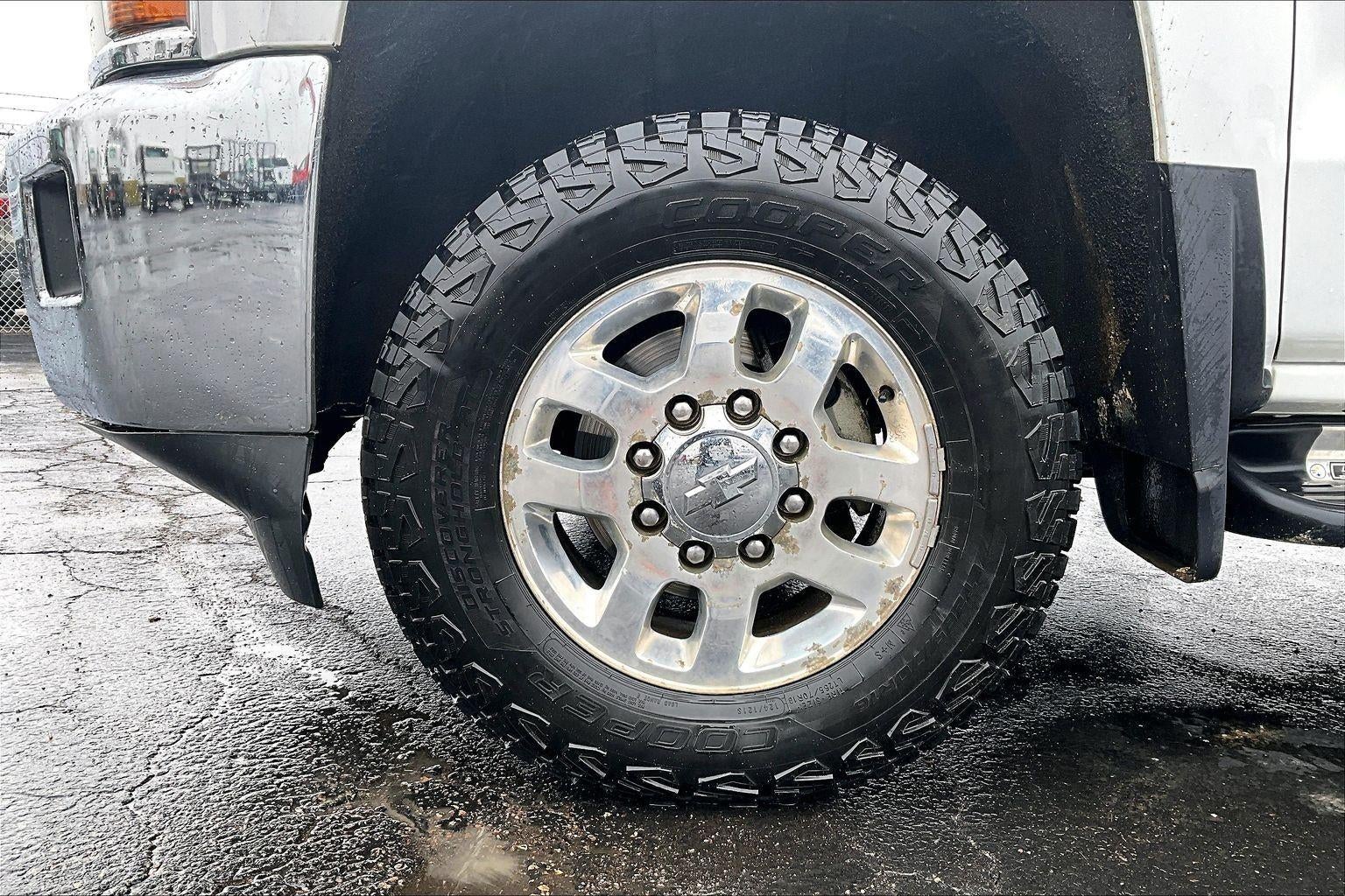 Used 2015 Chevrolet Silverado 2500HD LT with VIN 1GC2KVE89FZ124318 for sale in Kansas City