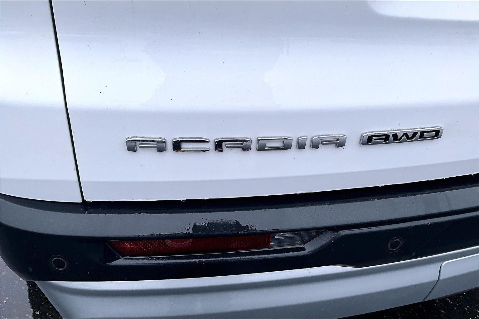 2025 GMC Acadia Elevation