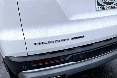 2025 GMC Acadia Elevation