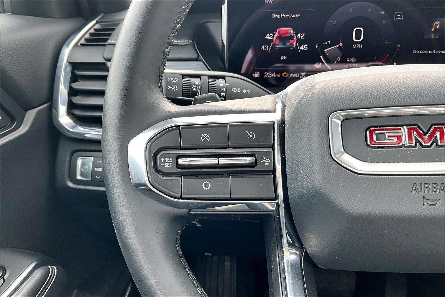 2025 GMC Acadia Elevation