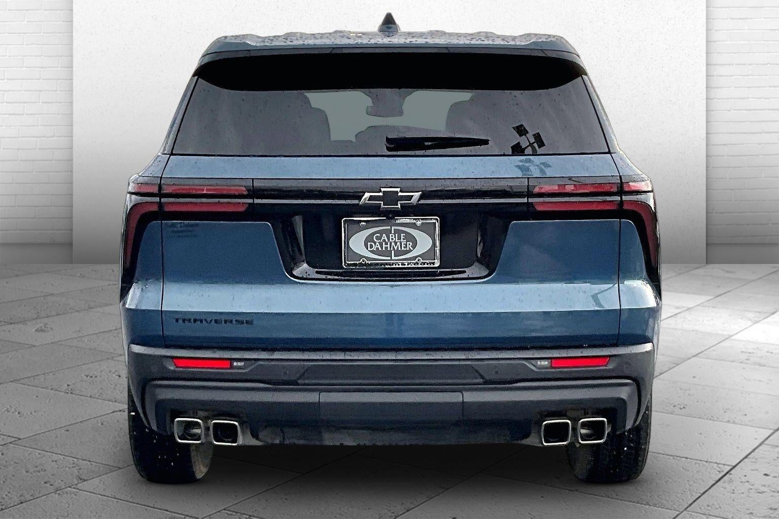 2024 Chevrolet Traverse LS