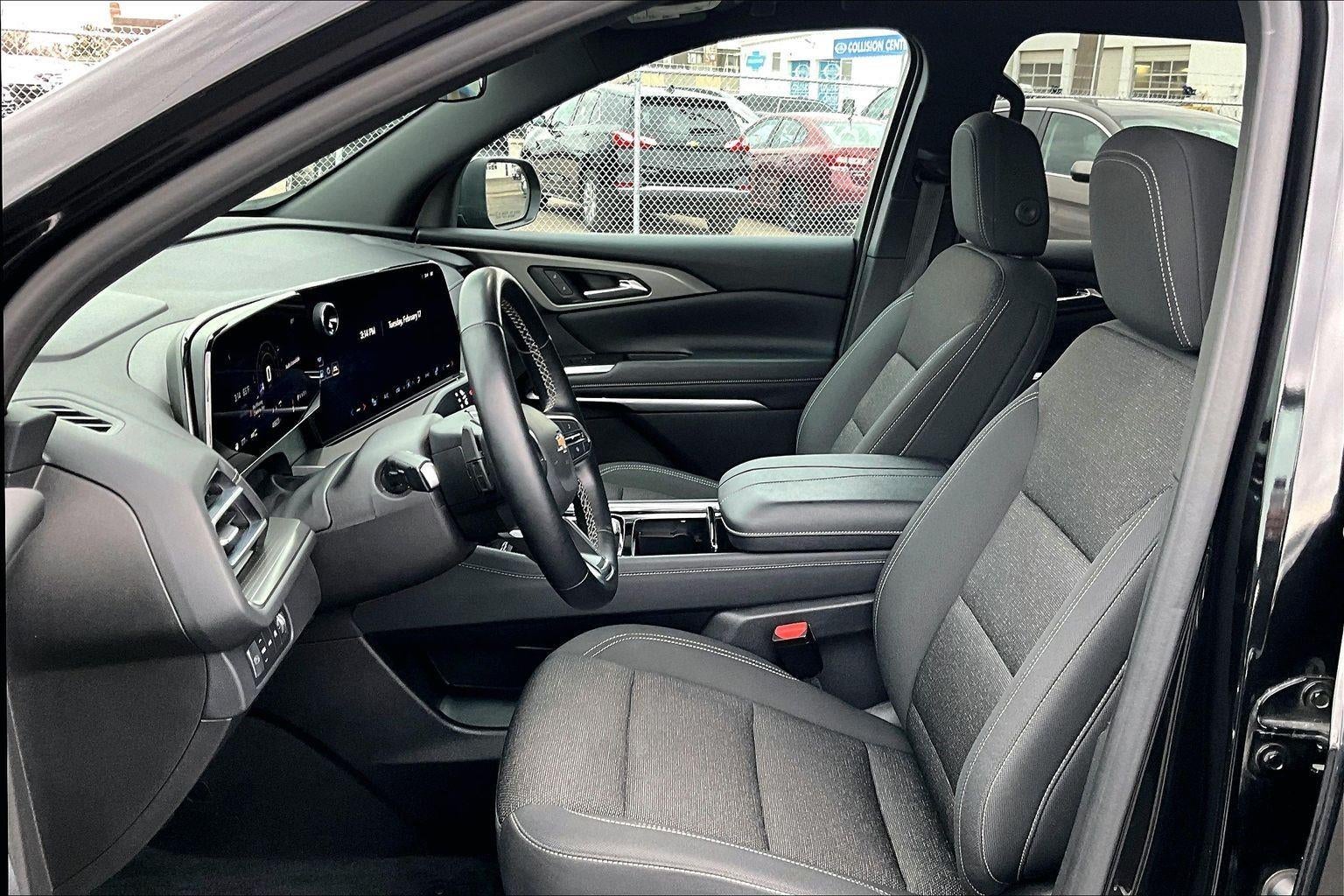 2024 Chevrolet Traverse LT