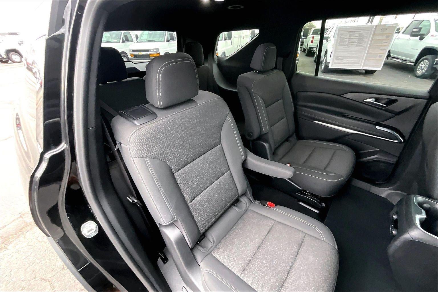 2024 Chevrolet Traverse LT