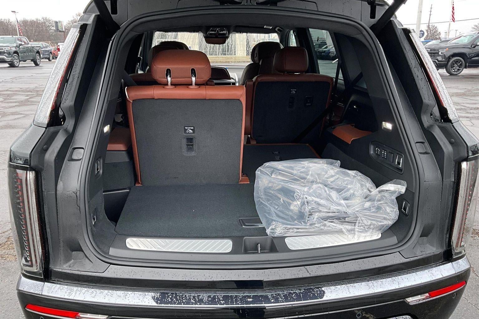 2026 Cadillac VISTIQ Platinum