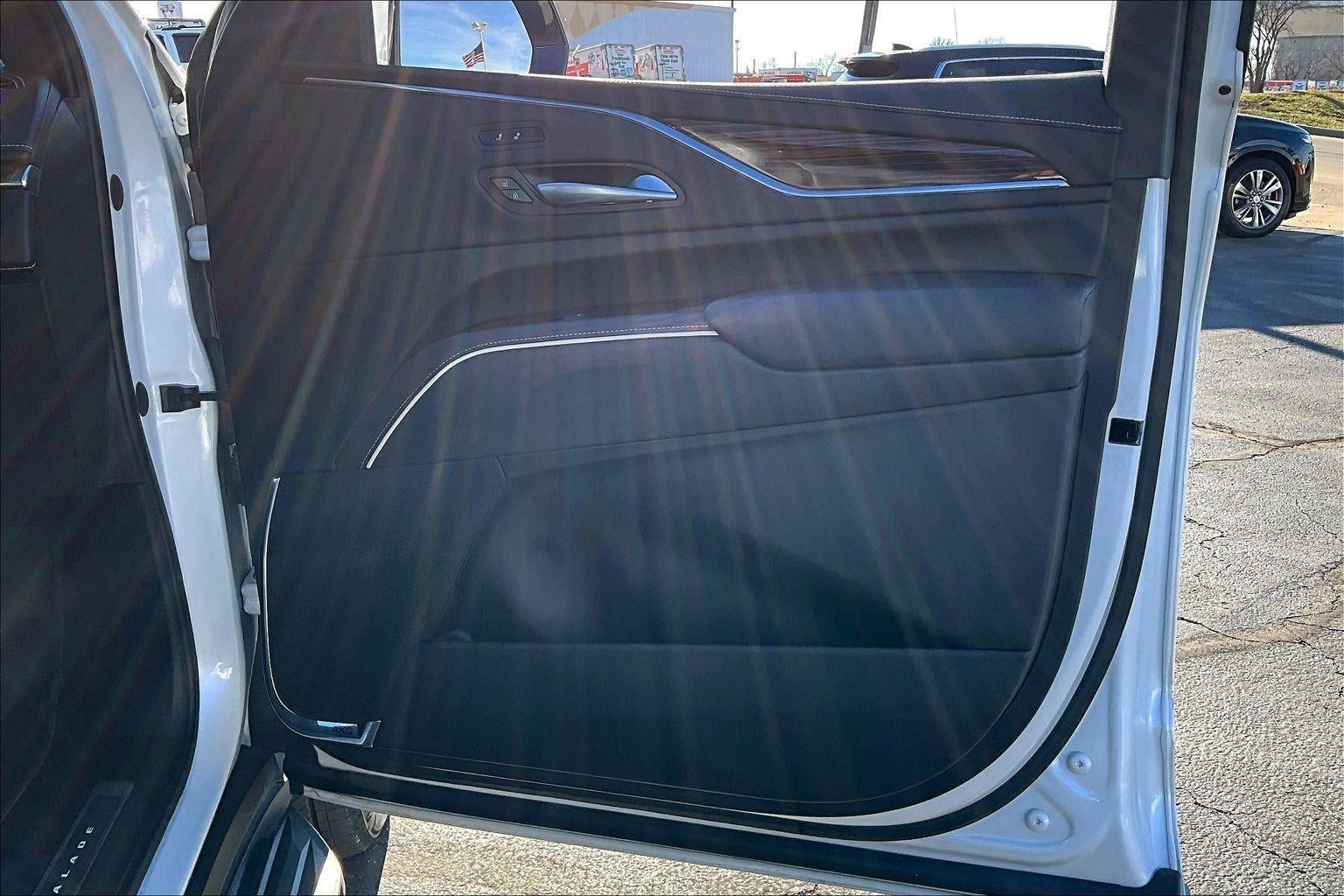 2023 Cadillac Escalade Luxury