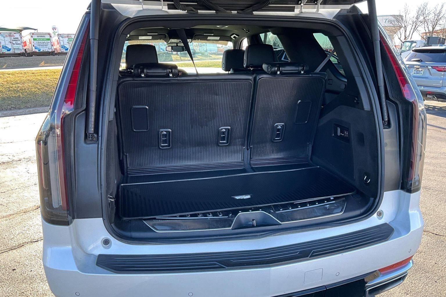 2023 Cadillac Escalade Luxury