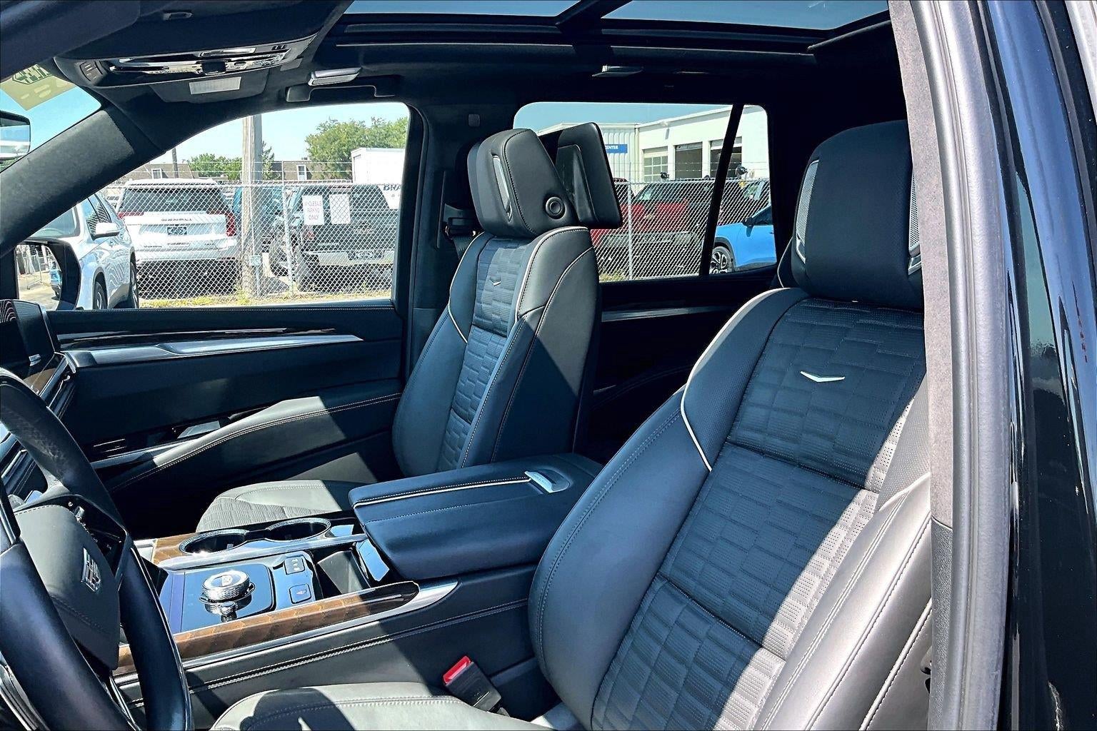 2025 Cadillac Escalade Sport Platinum