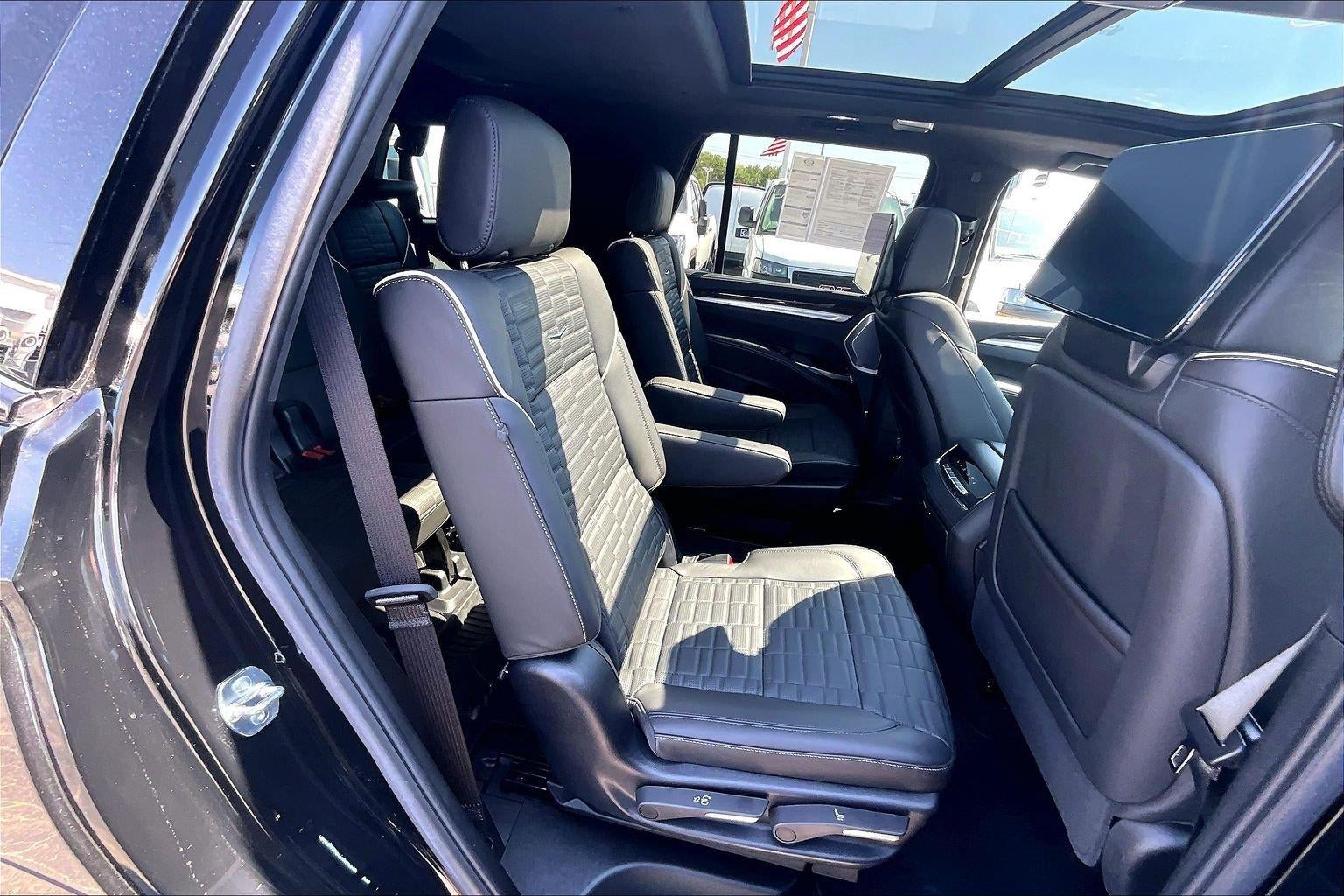 2025 Cadillac Escalade Sport Platinum