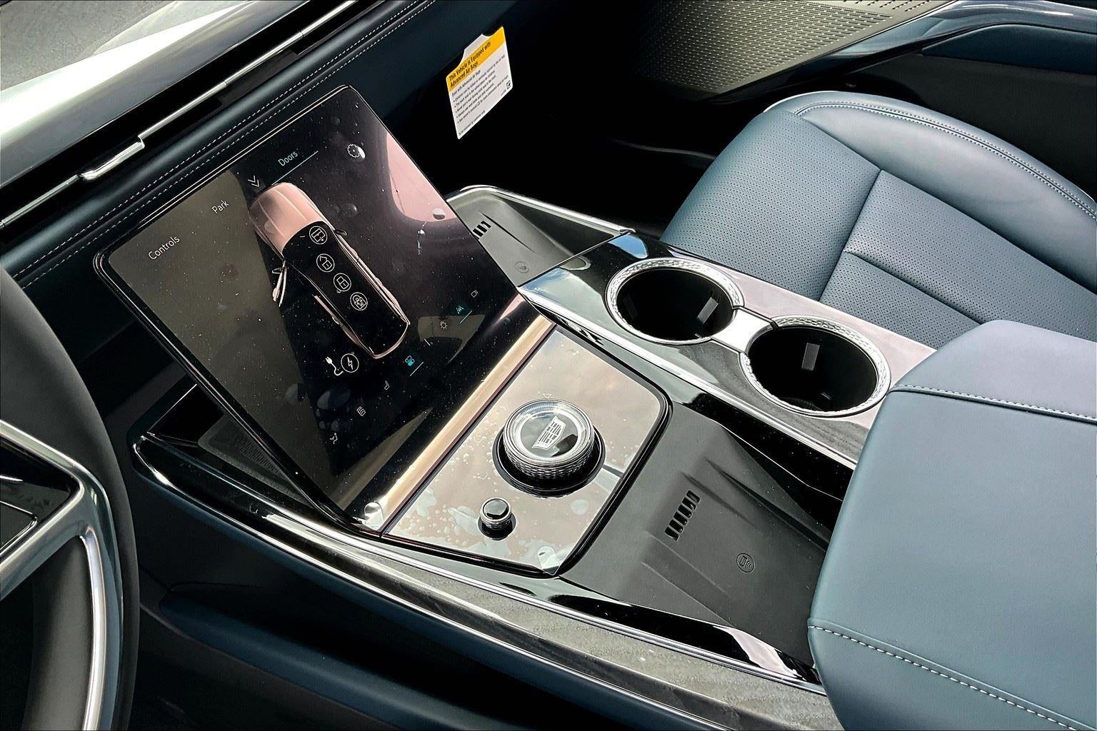 2025 Cadillac ESCALADE IQ Sport 2