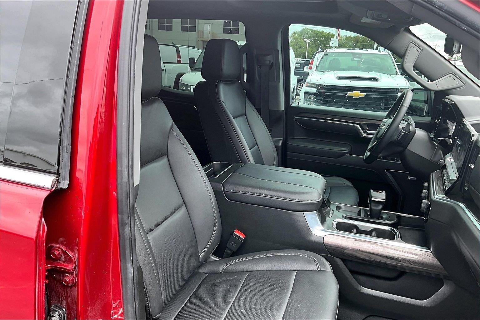 2025 Chevrolet Silverado 1500 LTZ