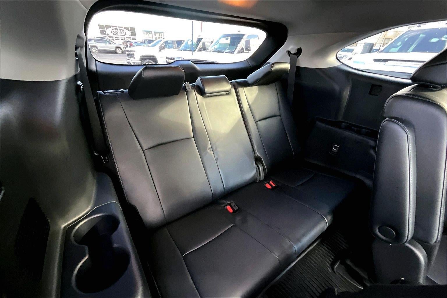 2024 Toyota Highlander Hybrid Platinum