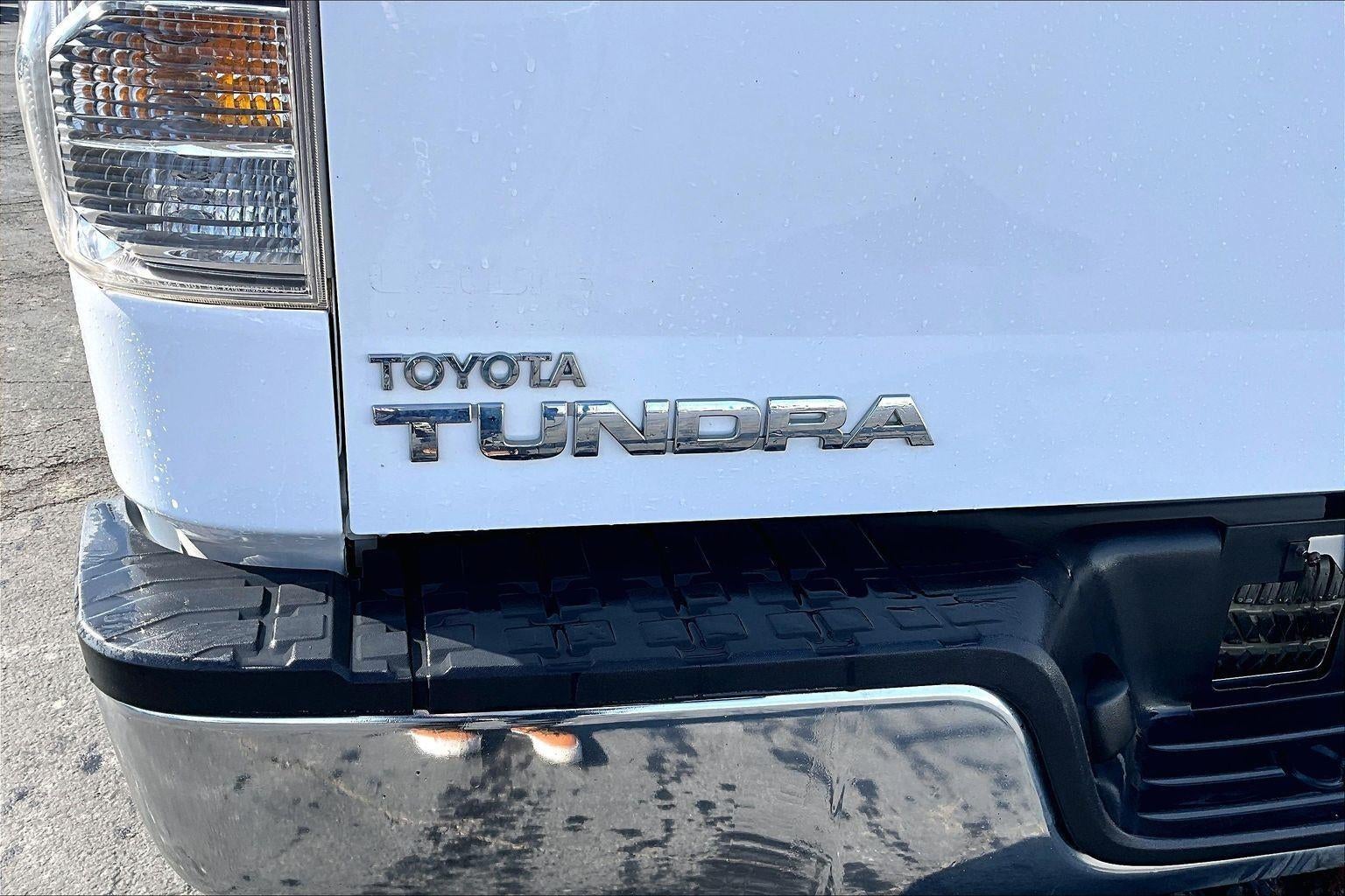 2013 Toyota Tundra 4WD Truck DBL 4WD V8 4.6 SR