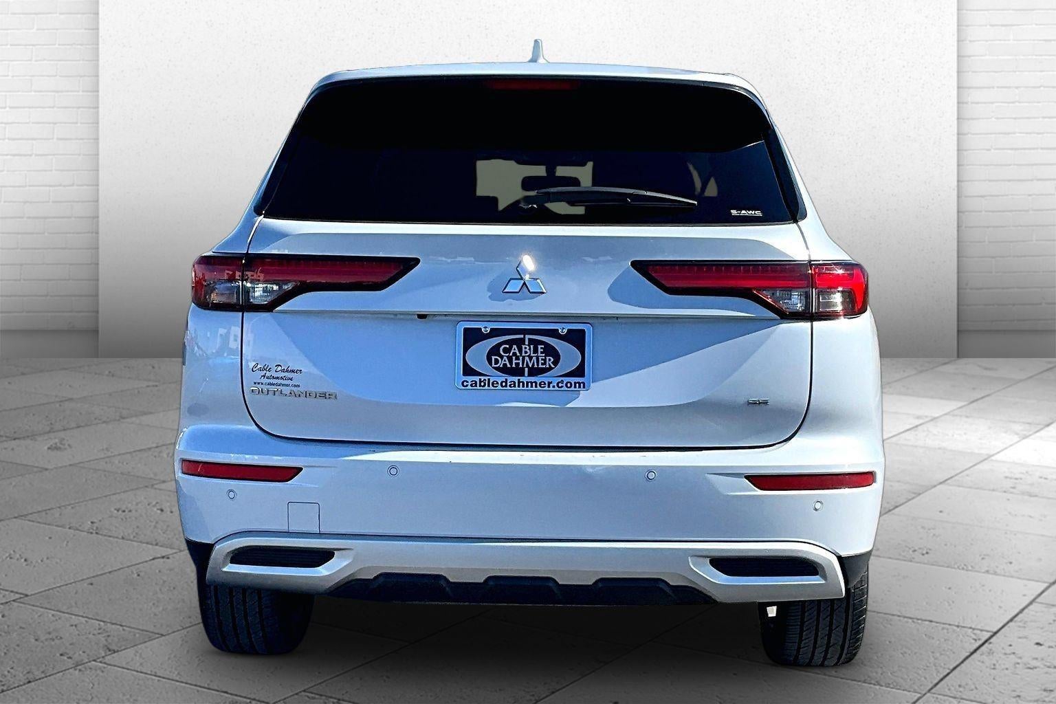 2024 Mitsubishi Outlander SE