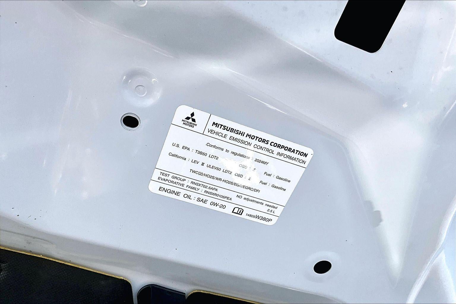 2024 Mitsubishi Outlander SE