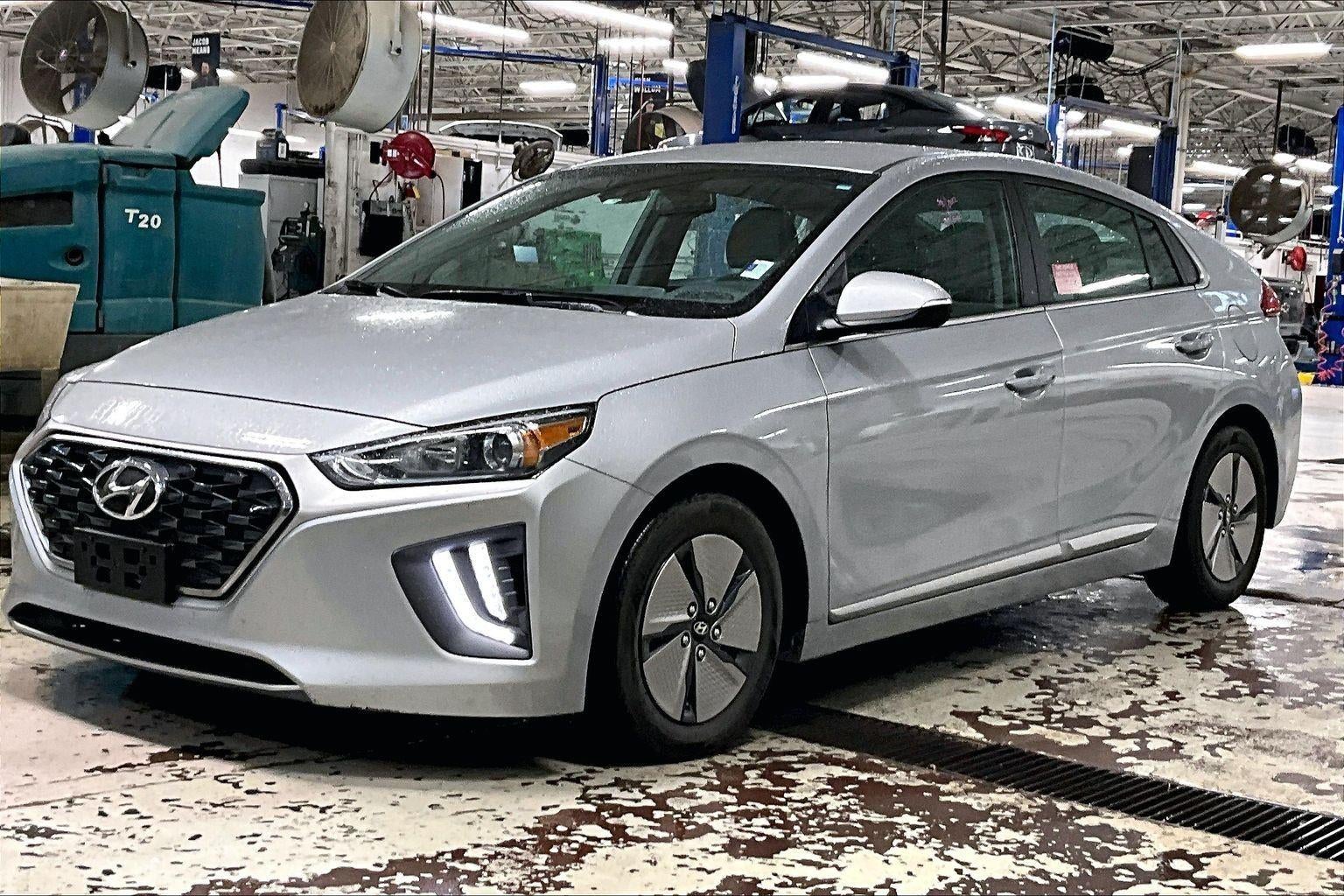 2022 Hyundai Ioniq Hybrid SE