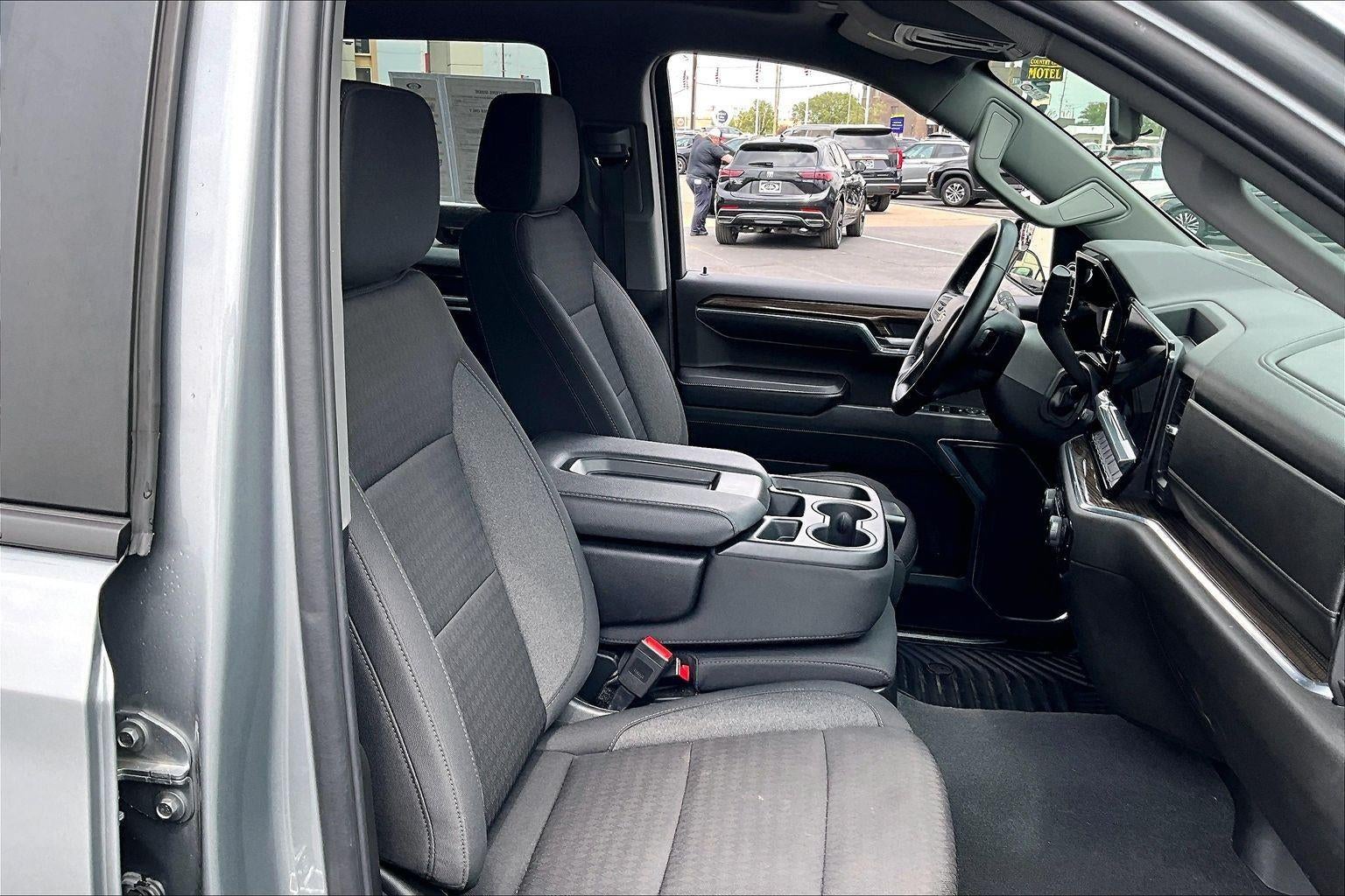 2024 Chevrolet Silverado 1500 LT (2FL)