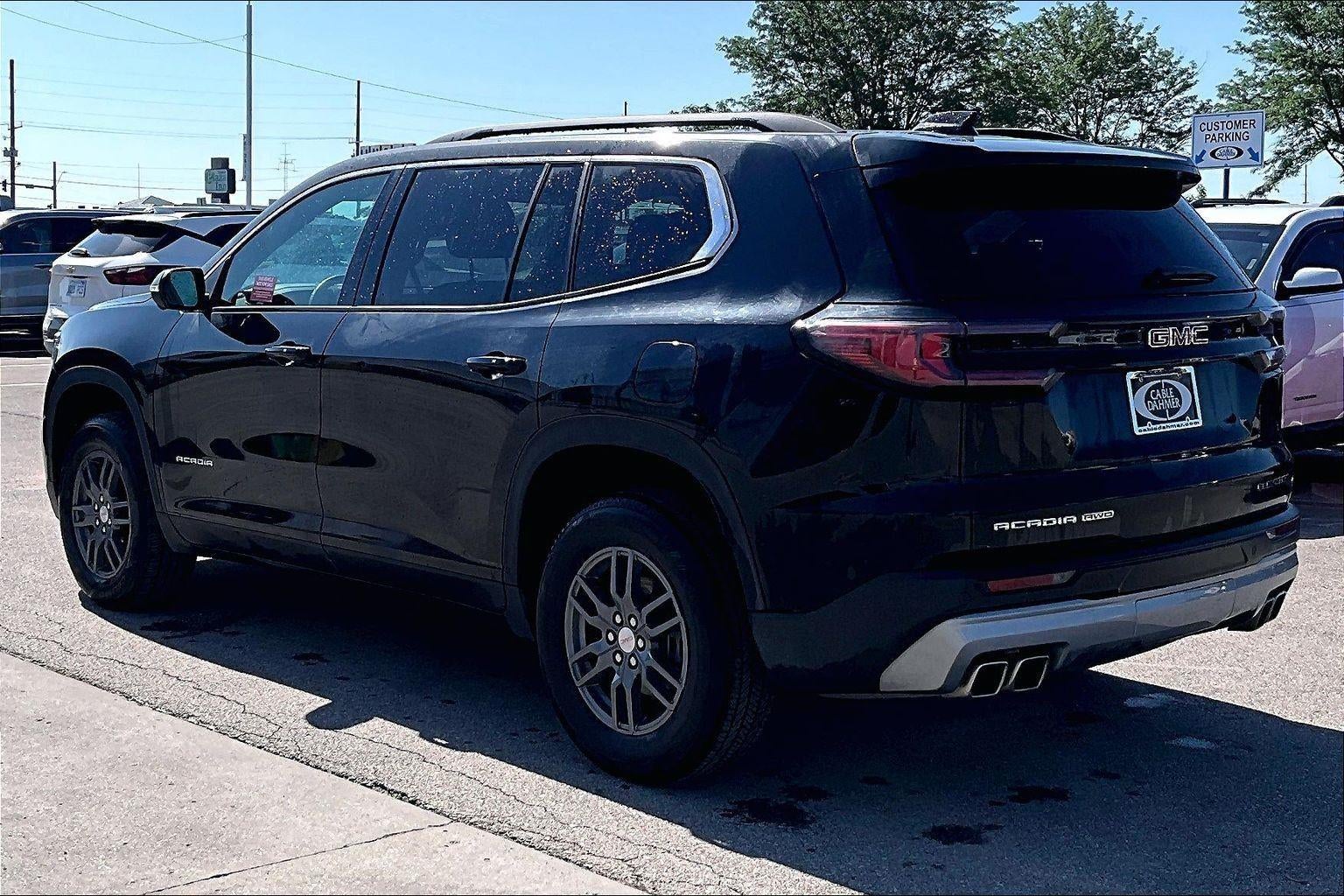 2025 GMC Acadia Elevation